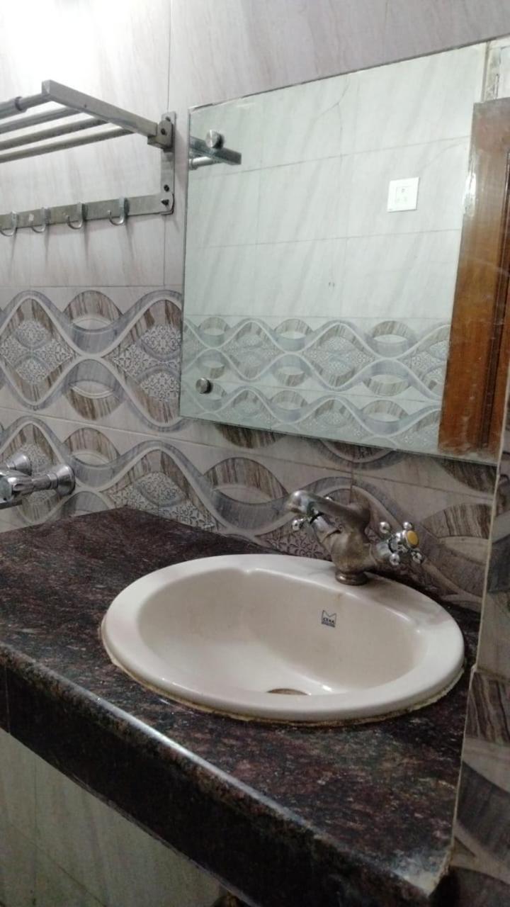 Hotel New Apple Rose Chandigarh Near Railway Station Dariya Uco Bank Ke Pass Phòng bức ảnh